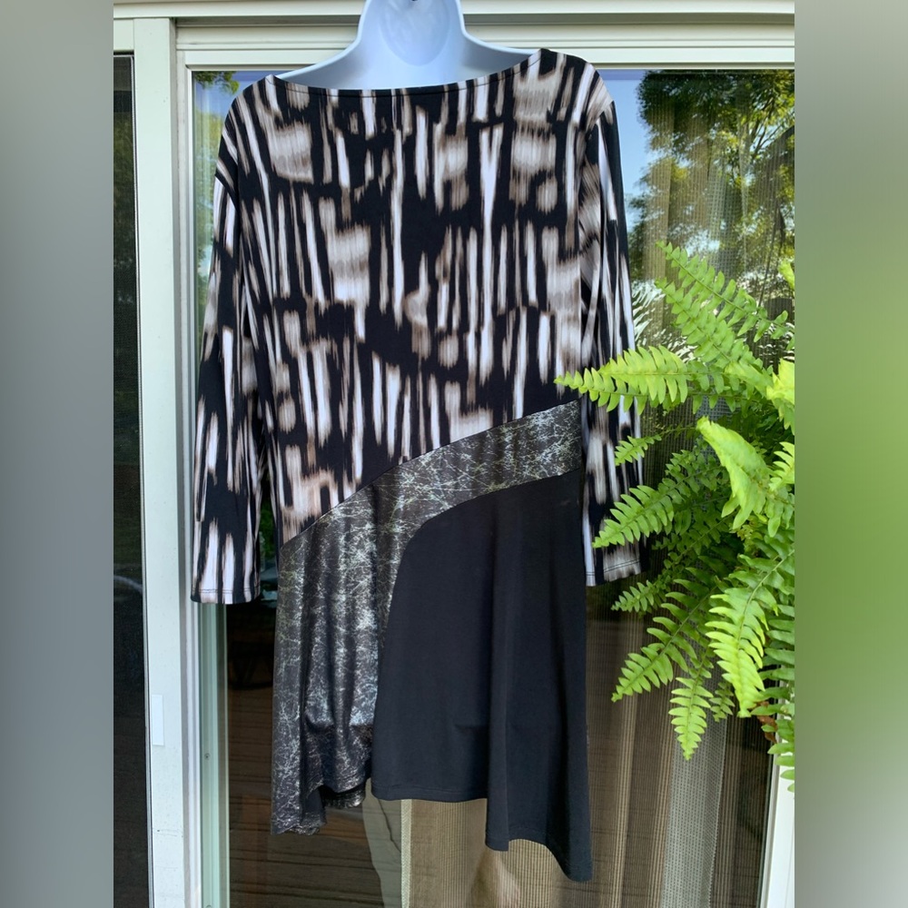 Style & Co High Low White Tan and Black Shirt XL